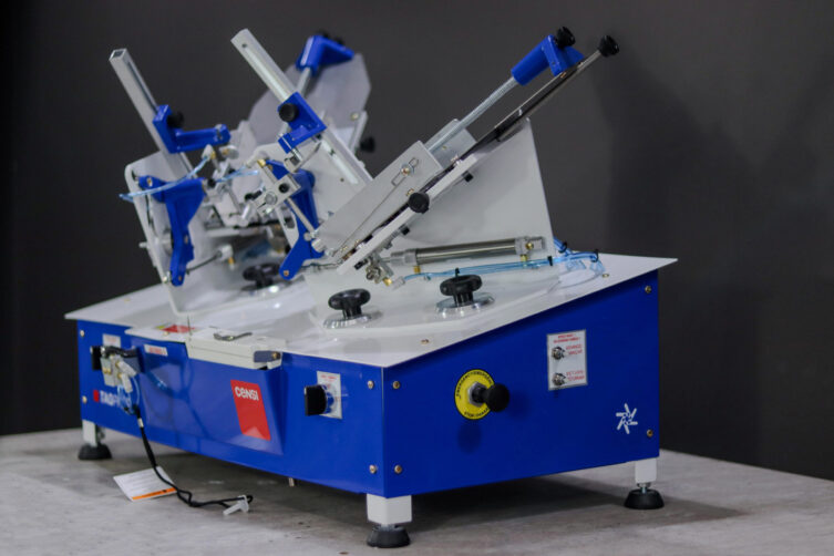 Máquina de etiquetar – TAGPRESS++