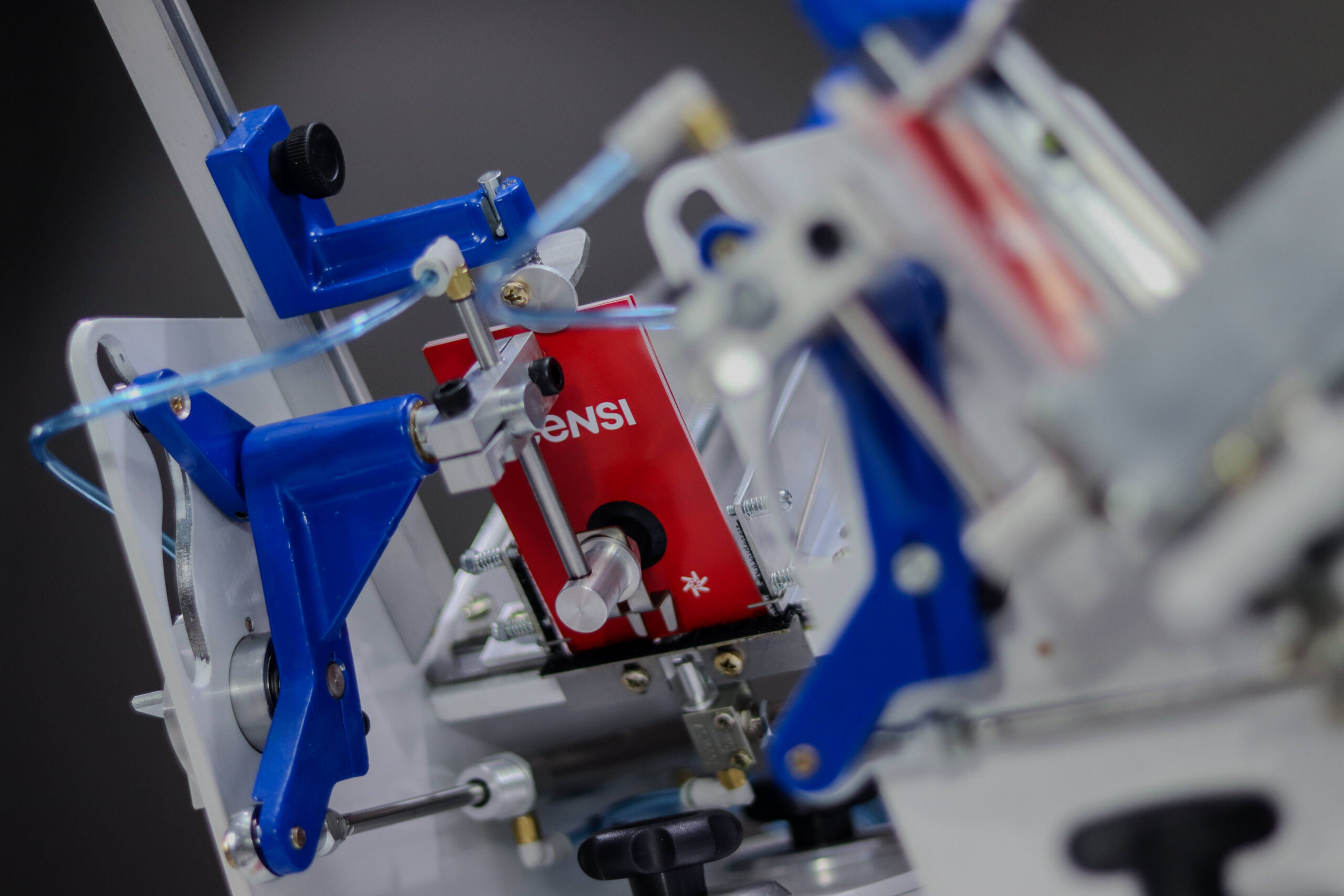 Máquina de etiquetar – TAGPRESS++